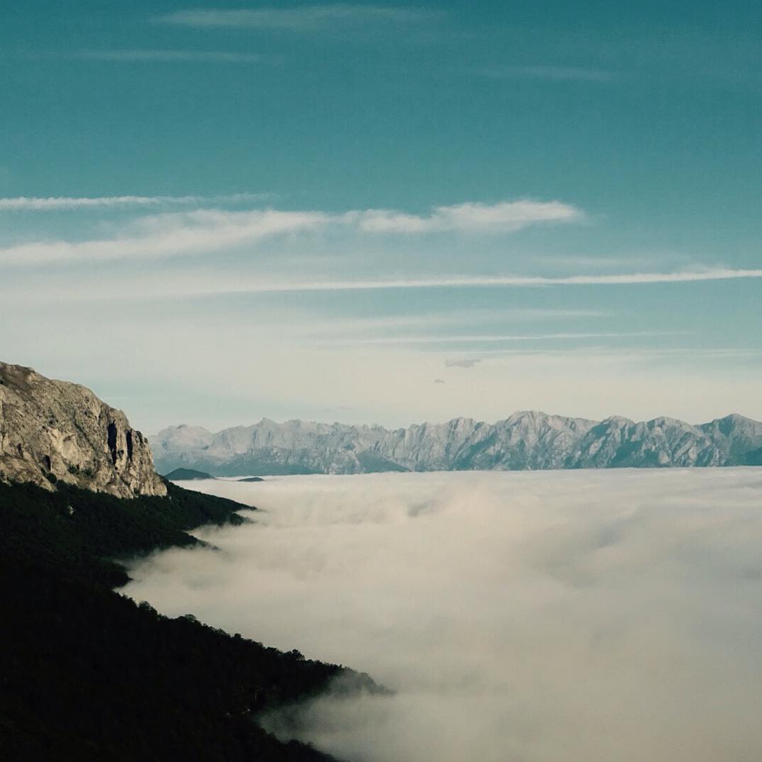 Para el que no sepa donde queda la Montaña Palentina... estamos detrás de los Picos de Europa!

Foto: Mariana